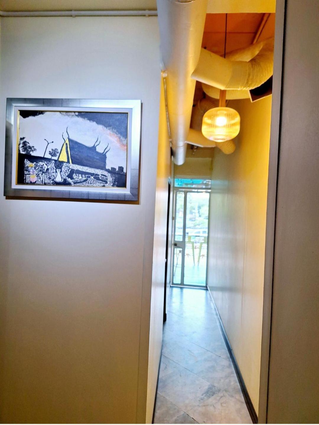 Ddm House Vandrarhem Bangkok Exteriör bild